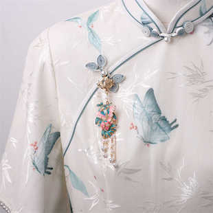 Antique Cheongsam Breasted Elegant Pendant Brooch Hanfu Tea Clothing Tassel Retro New Chinese Clothes Makeup Accessories Women