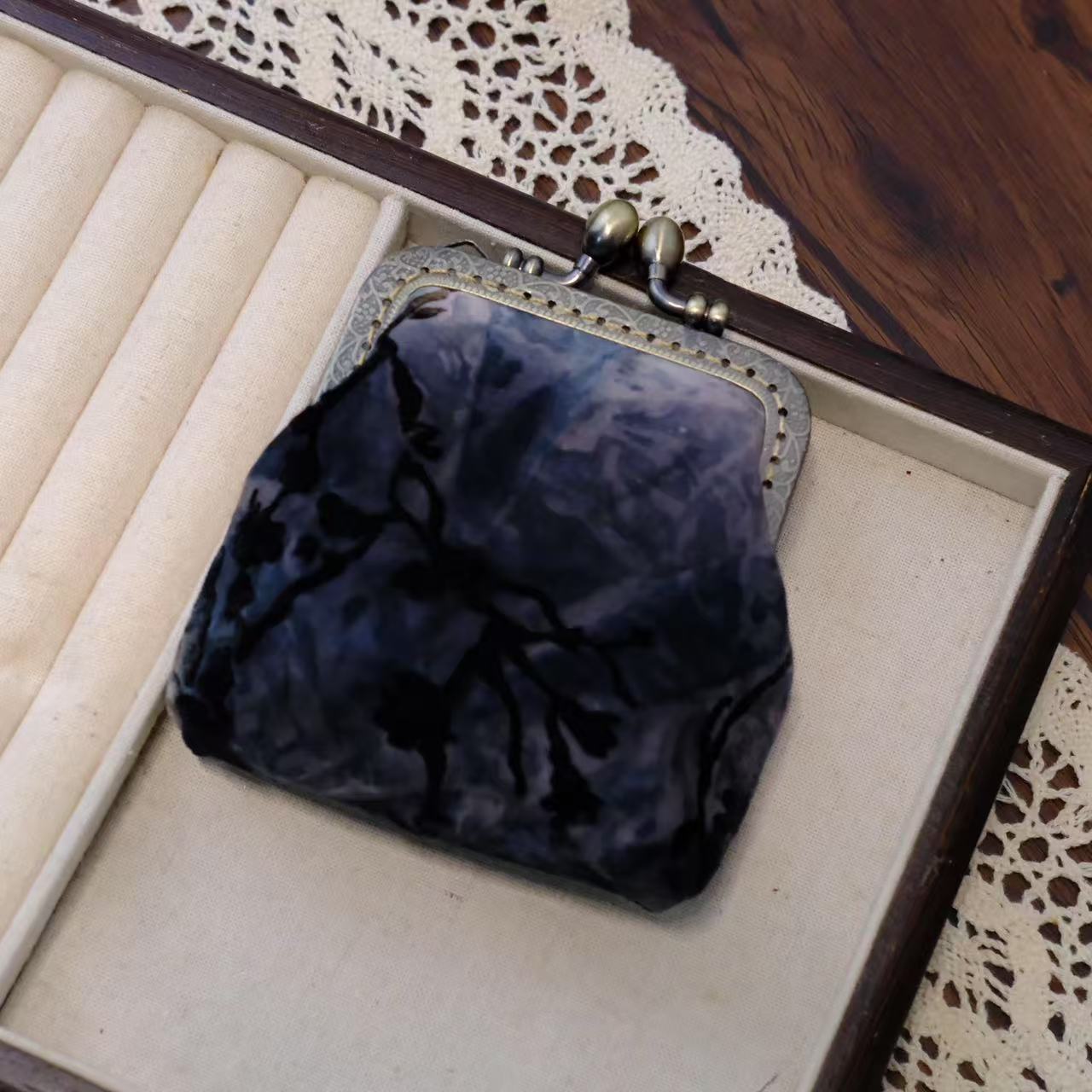 (Finished Product) Chinese Style Retro Handmade Bag, Brocade Cotton Cloth Buckle Coin Purse, Traditional Chinese Gift, Can Hold Bank Cards