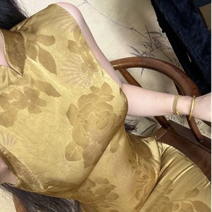Original homemade new Chinese high-grade bronzing satin gold modified slim-fit cheongsam Hong Kong workers dress color gold