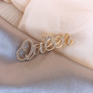 Queen Letter Brooch Women's High-end Atmospheric Summer Korean Anti-walking Light Pin Alloy Diamond Simple Lightweight Pin