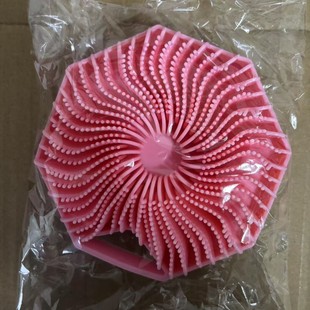 Cross-border in stock polygon bath brush household portable soft fish fin massage brush BathBrush factory