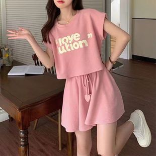 Casual Sports Shorts suit 2024 Summer Women's Online Popular Small Salt Sweet Short-sleeved Two-piece Fashionable Suit