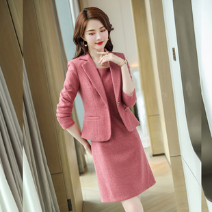 Light blue small suit jacket women's autumn short 2023 Spring and Autumn new business wear dress spring and autumn suit skirt suit
