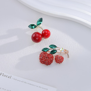 New Year Red Fruit Brooch Female Temperament Flower Plant Brooch Niche Design Exquisite Pin Suit Accessories