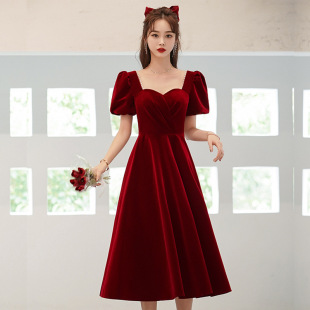2024 Red Toast Dress Bridal Dress Simple Square Neck Slim Elegant Elegant Beaded Mid-length Evening Dress