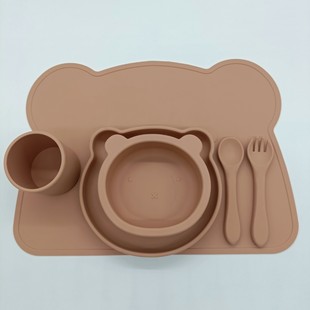 Factory in stock wholesale bear children's food supplement tableware suit with placemat baby food grade silicone feeding tableware