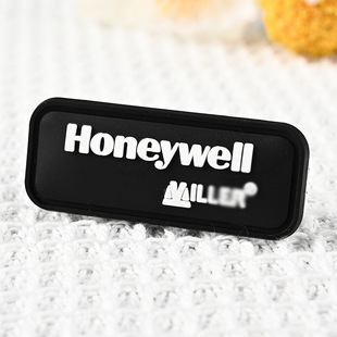 Source manufacturers pvc plastic drop label trademark label rubber label soft glue label custom rubber stamp logo box shoes and hats clothing