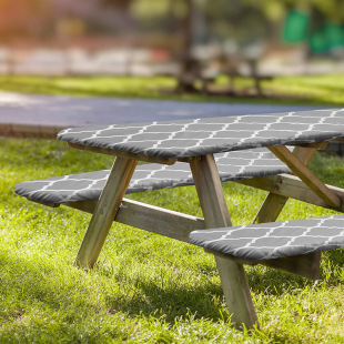 New outdoor courtyard table cover picnic tablecloth PVC flannel elastic table cover waterproof oil-proof disposable table cover