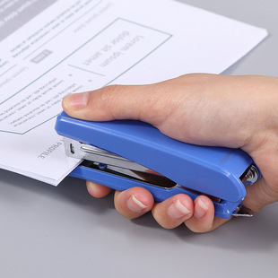 Qixin small dual-purpose stapler/stapler 10# binding 16 page color random B2992
