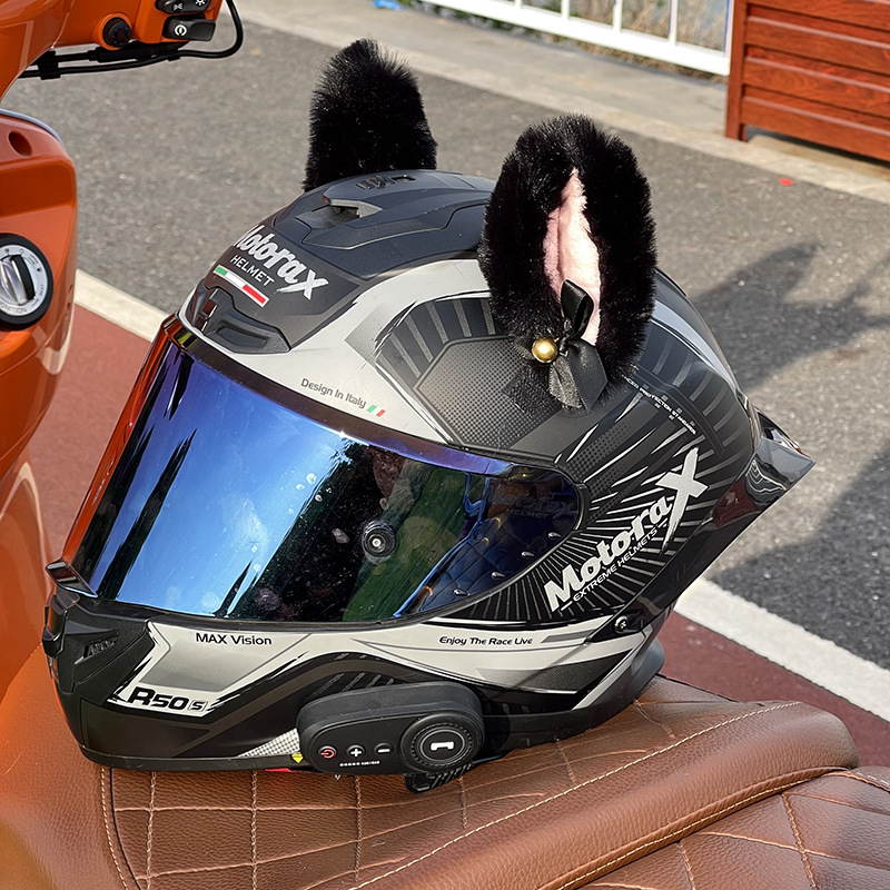 Trendy Helmet Decorations with Bowknots, Bells, Motorcycle and Electric Scooter Helmets, Ski Helmets with Plush Cat and Animal Ears