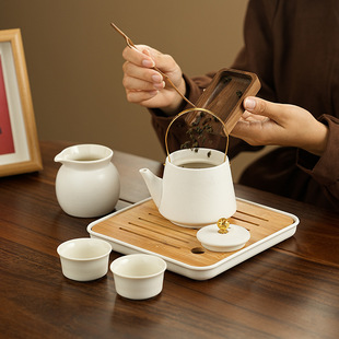 A pot of four cups outdoor travel tea set suit portable bag teapot teacup for one or two people fast cup small set