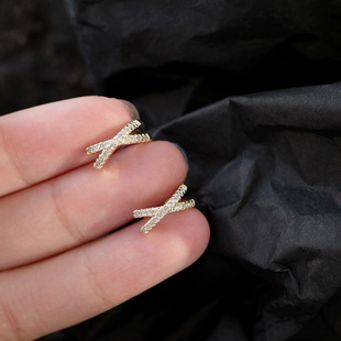 High-grade Super Flash Zircon X Ear Clip Ear Clip Without Ear Holes Women's Small and Fashionable Super Fairy Simple Cold Style