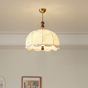 French Antique Style Bedroom Chandelier Vintage Restaurant Bar Lamps Creative Solid Wood Fabric Printed Chandelier