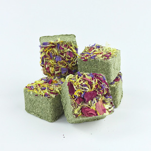 Carrot Valley Pet Rabbit Timothy Flower Grass Cake Rabbit Chinchilla Guinea Pig Teething Cake Grass Brick Teething Snacks