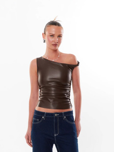 2024 Winter New Fashionable Unique Solid Color Inclined Shoulder Pleated Design Tight Exhipired Waist Sleeveless Leather T-shirt Top