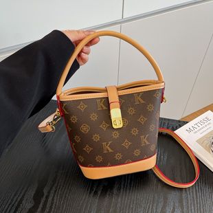 This year's popular light luxury old flower bucket bag women's 2025 new texture fashion handbag all-match shoulder messenger bag