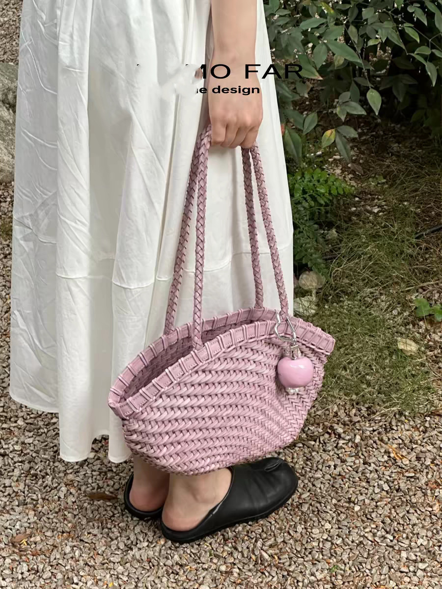 New matte soft cowhide woven bag, fashionable, light luxury, high-end commuter basket bag, shoulder bag, shell bag, tote bag