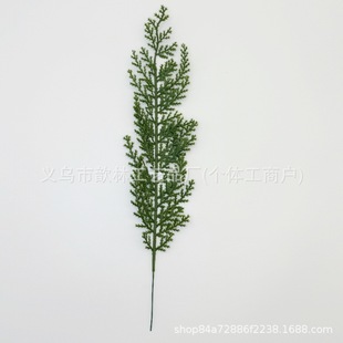 Factory wholesale Amazon cross-border supply of artificial pine branches simulation green plants Christmas simulation pine decorative flowers