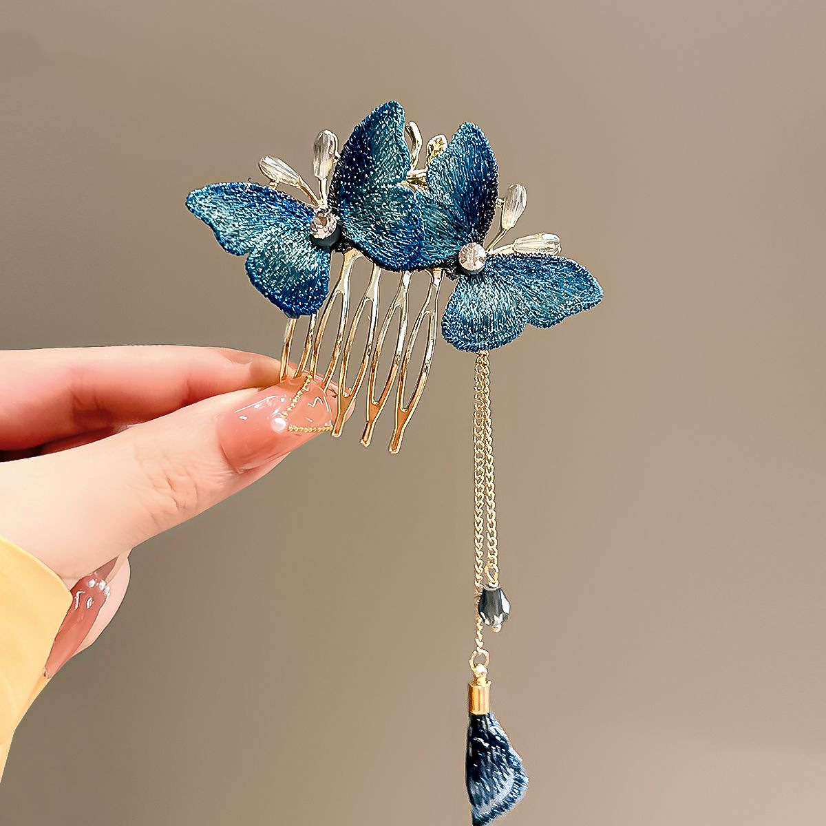 Butterfly Flying Antique Hair Comb High-end Hair Accessories Women's Summer Elegant Fashion Hairpin Hairpin Creative Tassel Headwear
