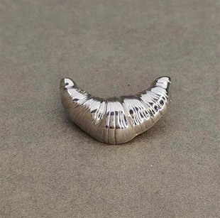 Korean blogger fever with horn bag brooch 1:1 ratio couples high color copper plated 18K gold platinum