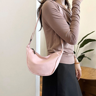 Korean Style Simple Fashion Light Luxury Nylon Water Women 2023 New Polyester Handbag Black Light Crossbody Bag