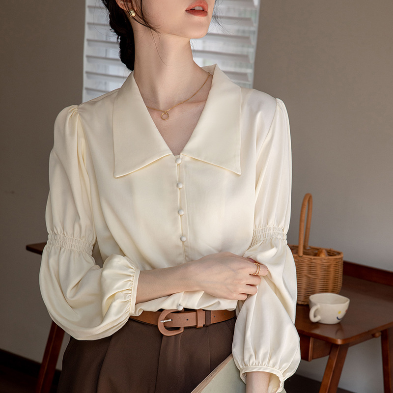 2025 Real Shot New Spring French Retro Shirt Women's Design Niche Lantern Sleeve Shirt Early Spring Top