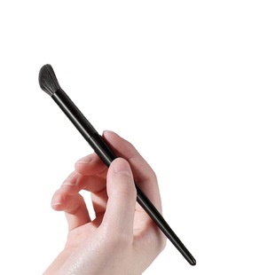 Finger belly nose shadow brush oblique head concealer highlight flame brush portable repair cheap makeup brush Cangzhou blooming shadow brush