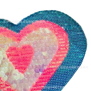 Factory wholesale beads hand embroidery large love heart-shaped cloth patch flip piece magic color folding work embroidery bag clothing accessories