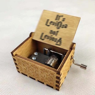 Harry potter Harry potter clockwork hand-cranked music box wooden music box creative birthday gift cure