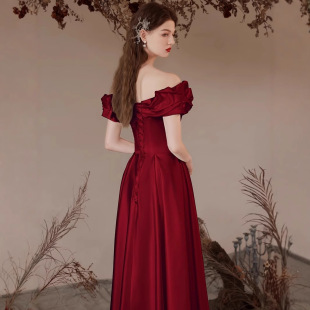 One-shoulder satin toast suit 2025 new wine red bride wedding engagement dress long high-end sense