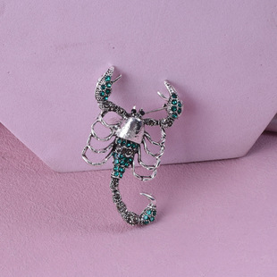 Europe and the United States cross-border fashion creative personality retro alloy diamond-encrusted animal scorpion insect breast buckle pin factory wholesale