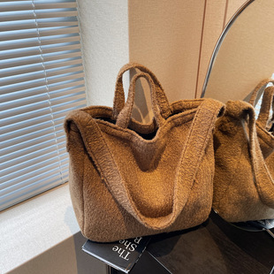 Autumn and Winter Woolen Tote Bag, Simple Work Clothing Fashion Handbag, Versatile Casual Large-Capacity Shoulder Crossbody Bag for Work