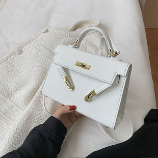 High-end Small Bag 2023 New Style Bag Women's Autumn and Winter All-match Retro Crossing Bag Small Square Bag Portable Kelly Bag