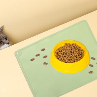 Amazon new anti-overflow non-slip waterproof easy to clean daily necessities pet silicone placemat cat and dog mat placemat