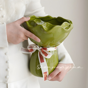 Green Romantic Flower bouquet Ceramic vase Home Atmosphere Decorative Flower-arranging Ornaments High-value Girl's Accompanying Ceremony