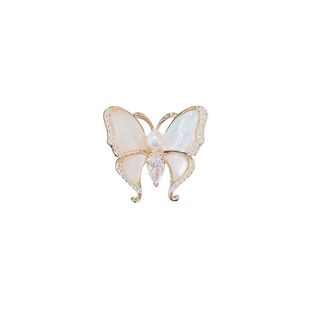 Butterfly Brooch female anti-exposure buckle pin fixed clothes cardigan scarf buckle luxury imitation mother shell collar pin accessories