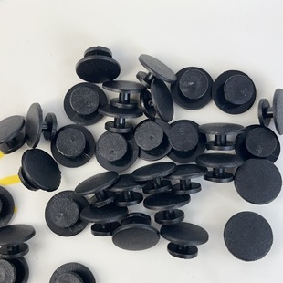 Cross-border wholesale hole shoes shoes flower buckle I-shaped buckle plastic shoe flower bottom buckle garden shoe buckle accessories drop plastic shoe buckle