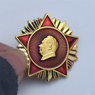 Chairman Mao badge head pin five-pointed star medal shape retro commemorative badge gift diameter 3.5CM