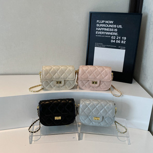 2025 this year's popular chain sling bag women's fashion niche saddle bag high-end commuting rhombus bag