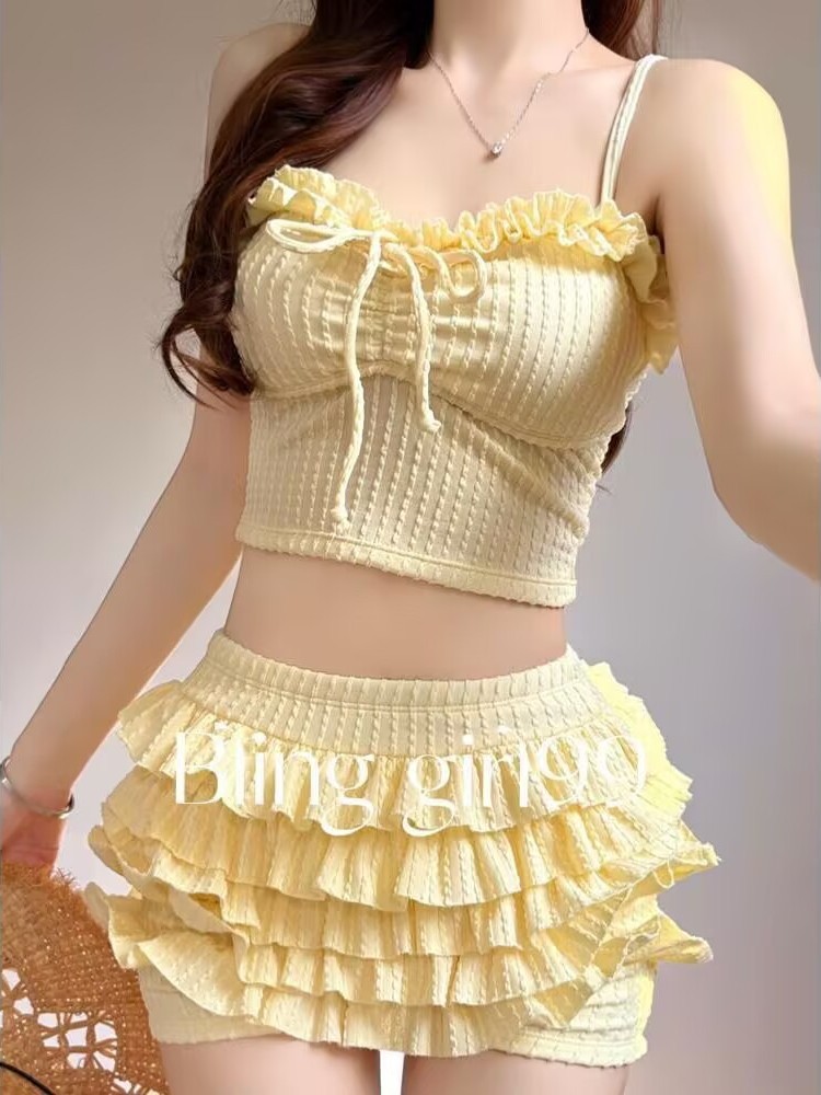 Sweet and Cute Instagram-Style Conservative Two-Piece Swimsuit for Girls, Skirt-Style, Flattering for Small Busts, Suitable for Hot Springs and Vacation
