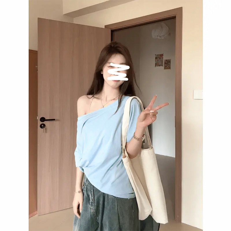 디자인감 있는 여성용 사선 어깨 반팔 티셔츠 2026년 신상 여름 시크한 원숄더 티셔츠 순면 오프숄더 탑 ins