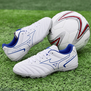 New style football shoes flat bottom for men and women teenagers fashion non-slip comfortable lawn training shoes sneaker in stock wholesale
