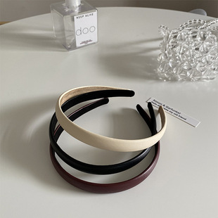 Korean Retro Fashionable PU Leather Headband Chic French Elegant Girl Solid Color Hair Band Outgoing Pressure Hair Band for Women