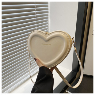 Fresh Style Bag Women's 2022 New Love Bag Trendy Women's Bag Heart Shaped Shoulder Crossbody Bag Girl's Cute Mini Bag