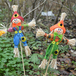 Halloween decoration scene layout pumpkin ghost festival children's toy Pen Holder straw witch Scarecrow courtyard decoration