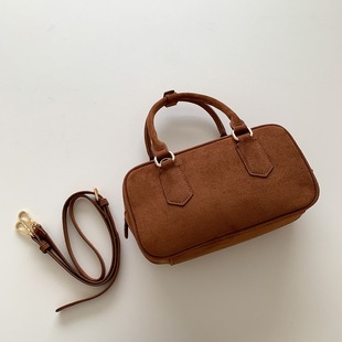 Autumn and Winter Women's Bag Crossbody Mobile Phone Bag 2024 Trendy New Small Square Bag Shoulder Fashion Retro Suede Hand Bag