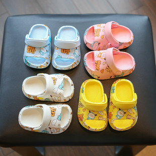Baby slippers spring and summer boys' non-slip baby slippers one and a half years old indoor cartoon printed girls' children's sandals