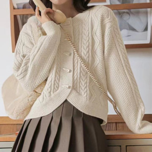 Horn Buckle Twist Sweater Coat Women's Short Loose Spring and Autumn Korean Student's Small Knitted Cardigan Top Women