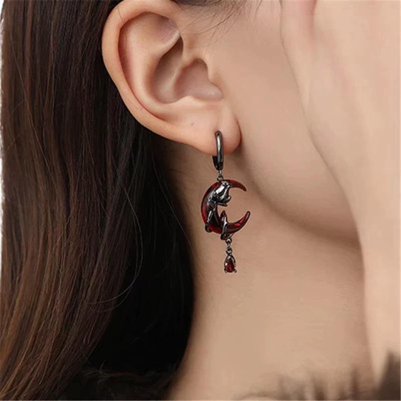 Dark Style Red Crescent Moon Asymmetric Tassel Earrings Niche Sweet and Cool Retro Design Unique Stylish Sexy Earrings