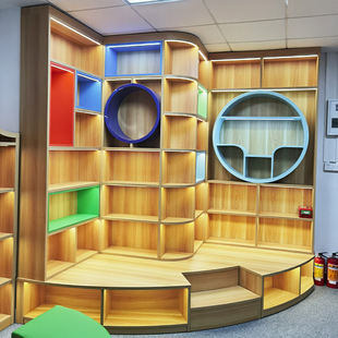Early classroom color plaid display cabinet kindergarten floor round storage cabinet full wall special-shaped combination children's bookcase